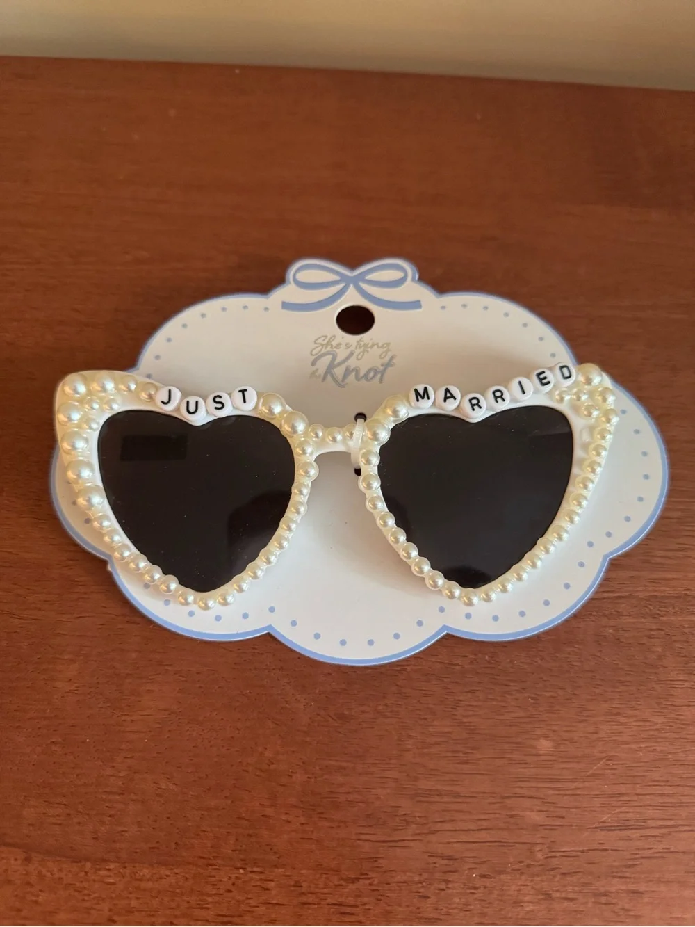 Just Married Pearl Bridal Sunglasses – White – New